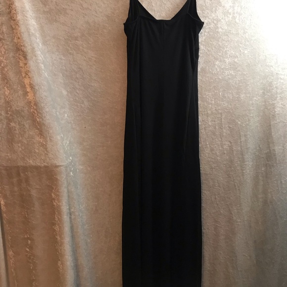 Long black dress with pink line - Picture 4 of 5